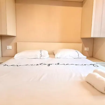 Stella Central Apartment *
